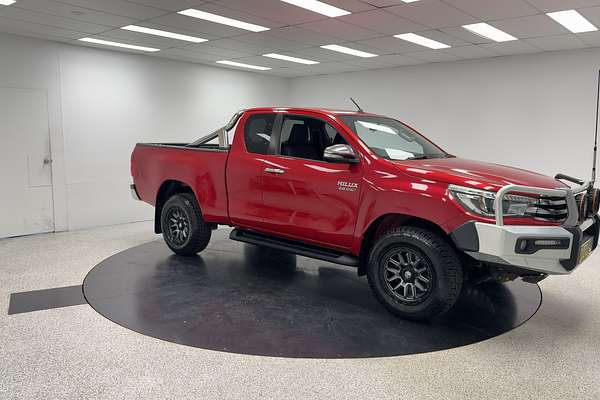 2016 Toyota Hilux SR5 GUN126R 4X4