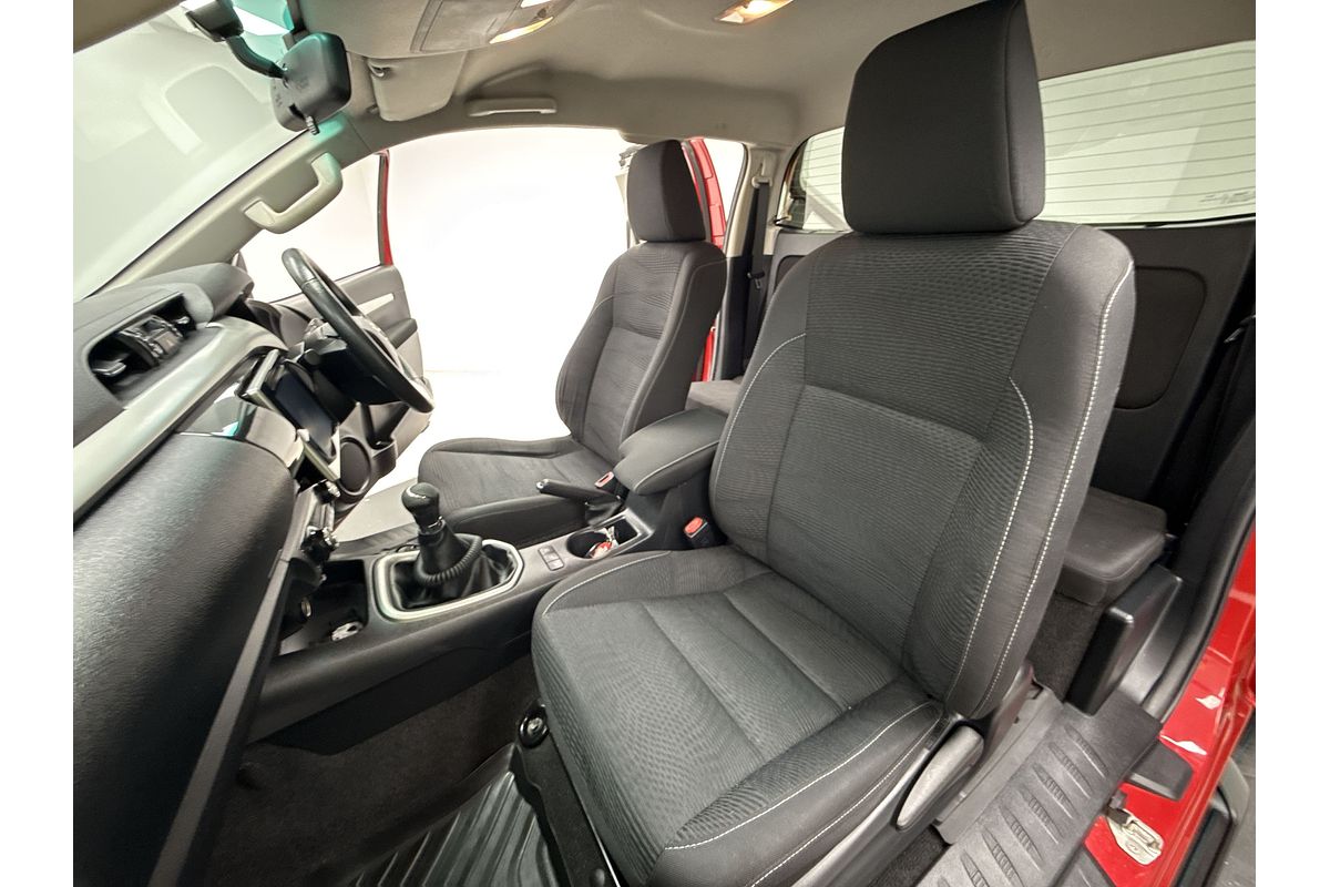 2016 Toyota Hilux SR5 GUN126R 4X4