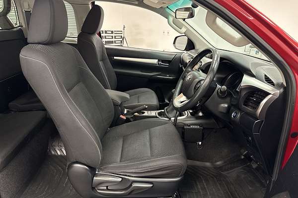 2016 Toyota Hilux SR5 GUN126R 4X4