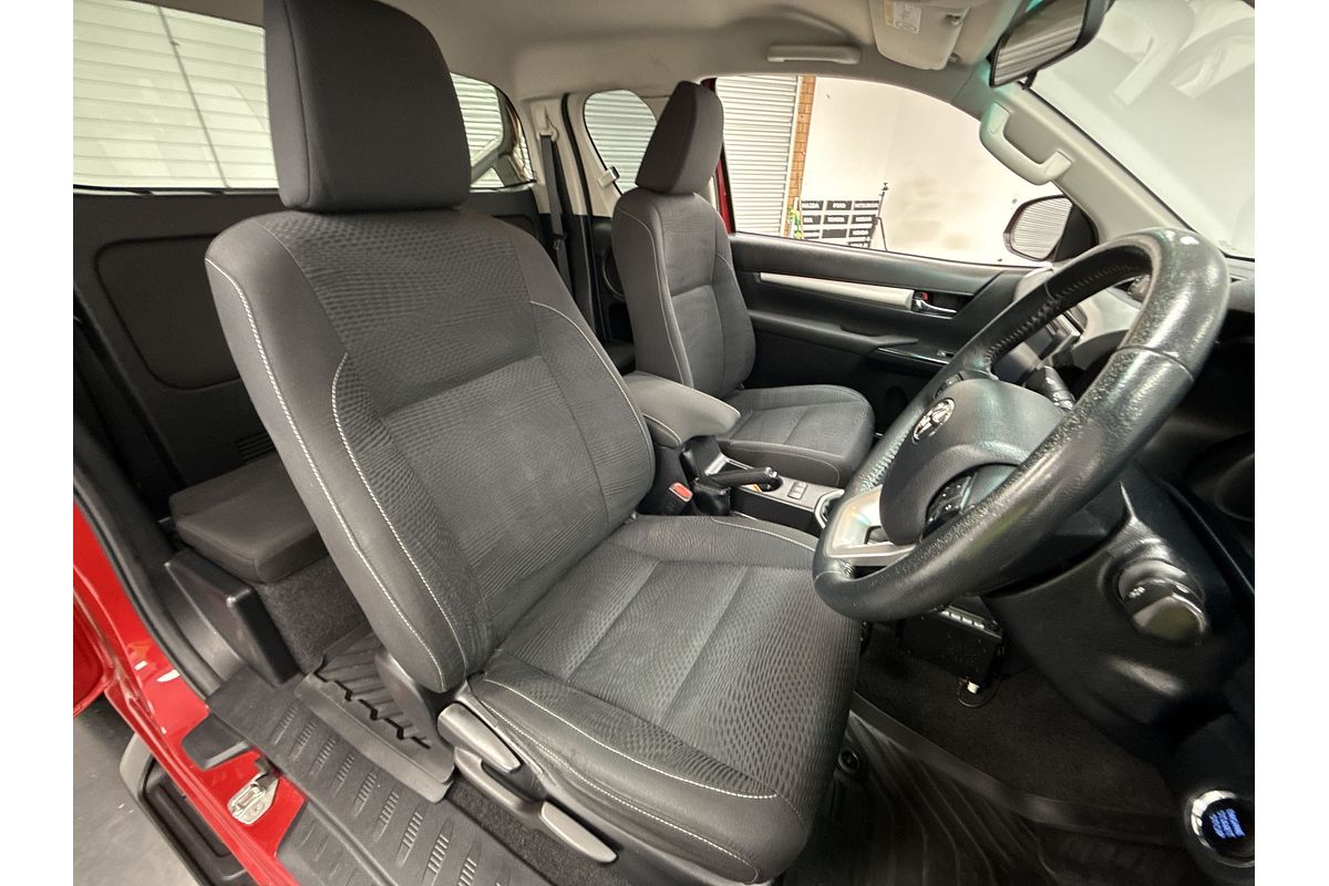 2016 Toyota Hilux SR5 GUN126R 4X4