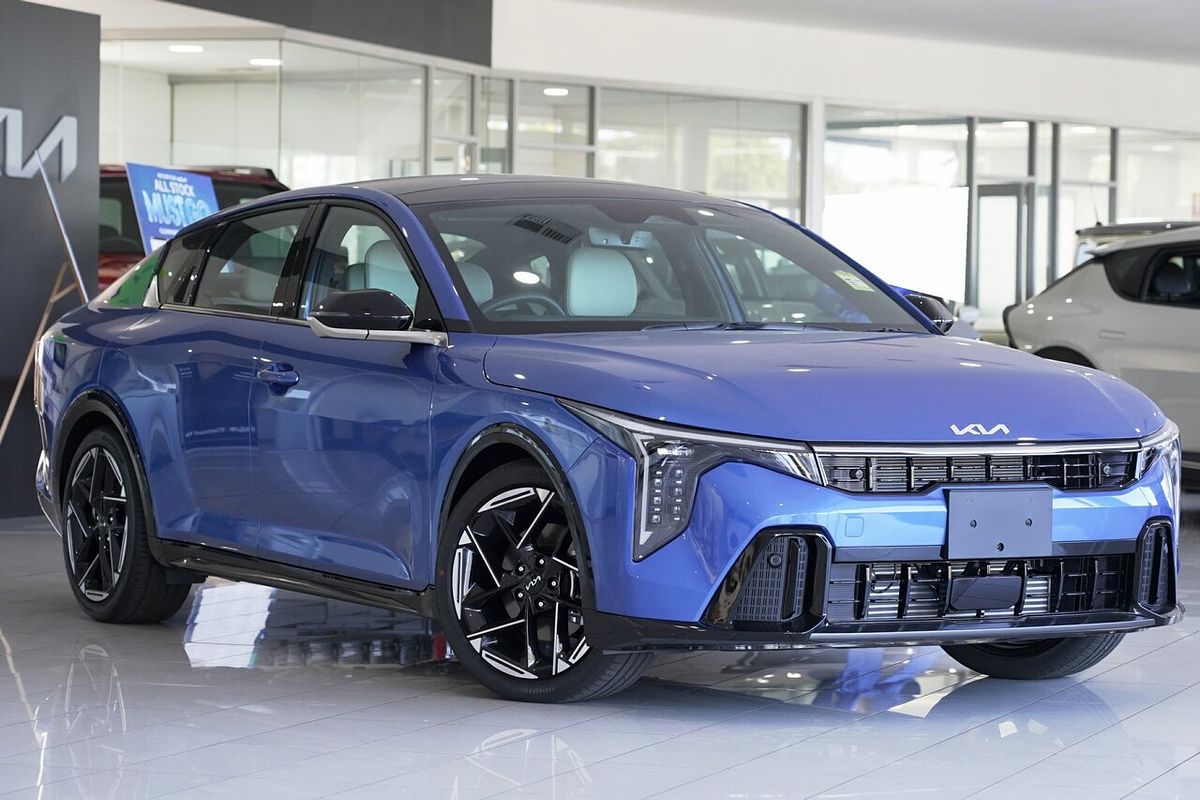 2025 Kia K4 GT-Line CL4m