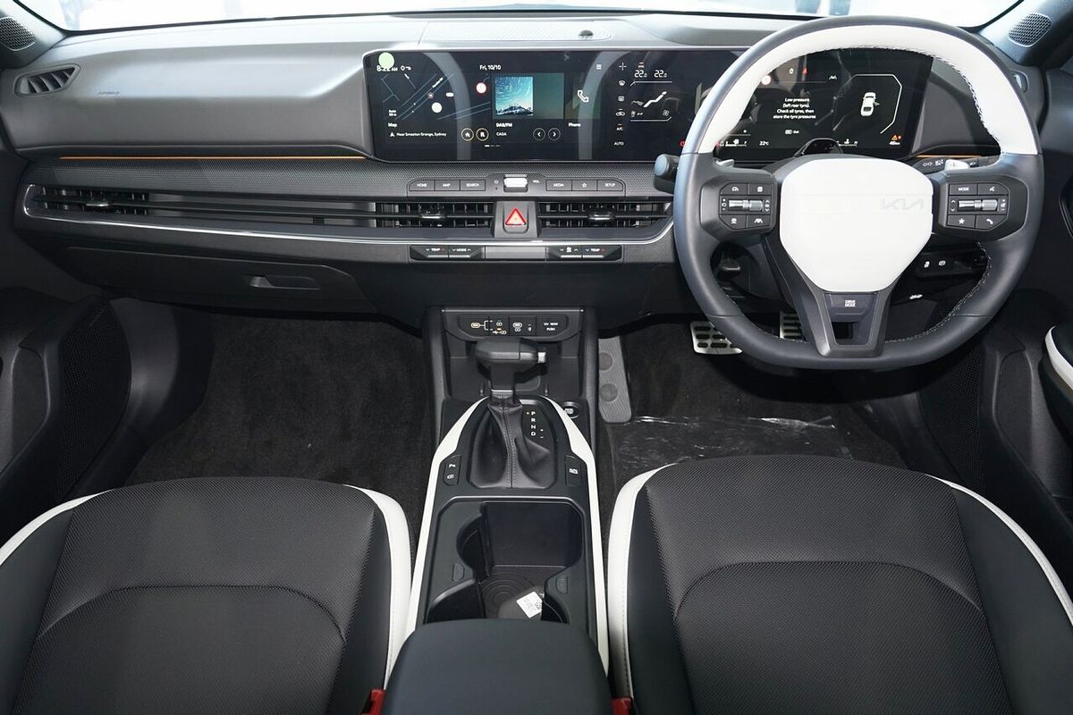 2025 Kia K4 GT-Line CL4m