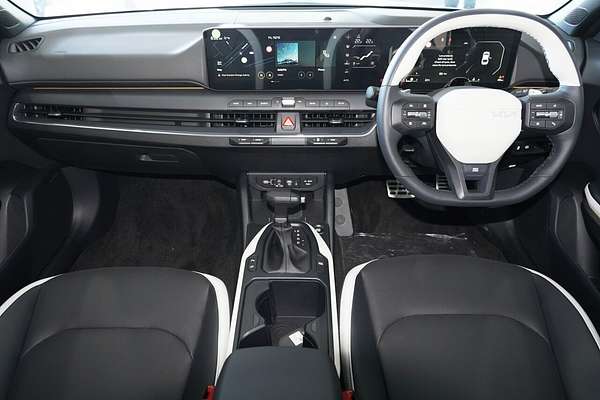 2025 Kia K4 GT-Line CL4m