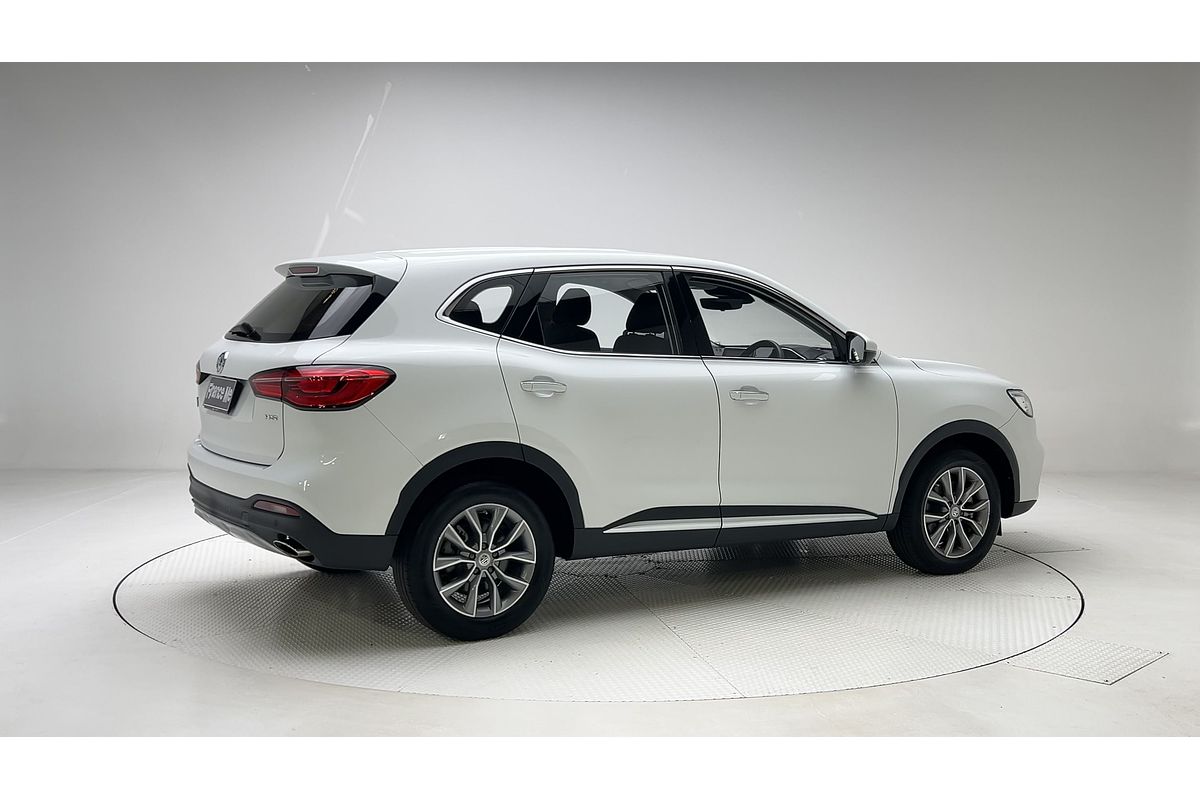2022 MG HS Core SAS23