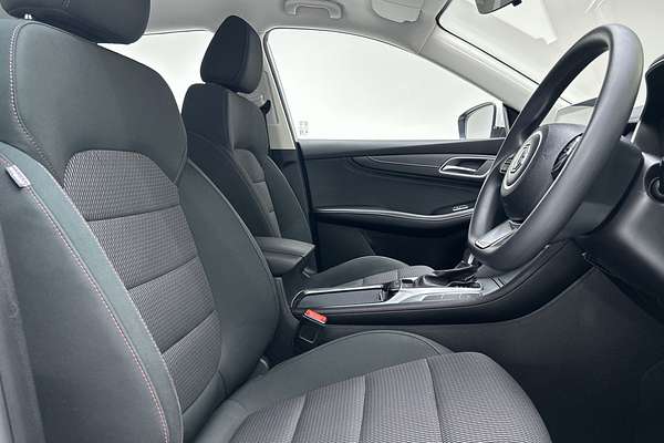 2022 MG HS Core SAS23 thumb-12