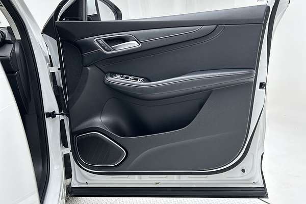 2022 MG HS Core SAS23 thumb-18