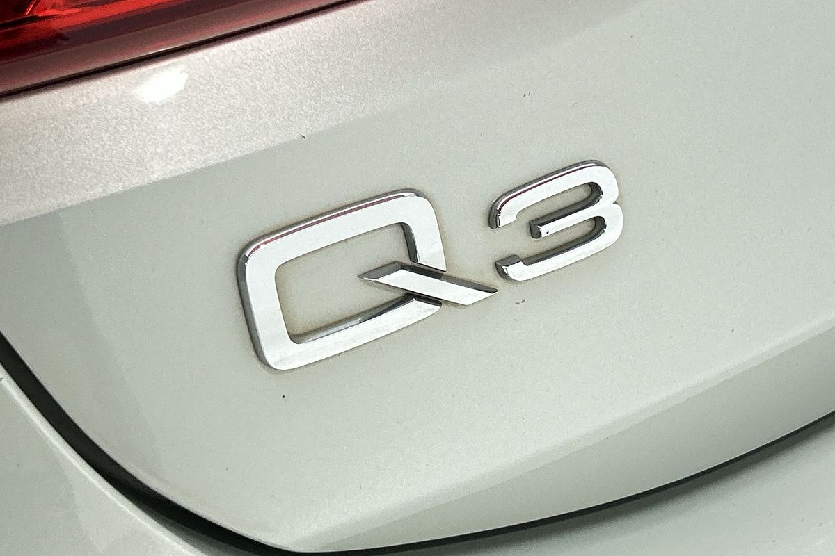 2022 Audi Q3 35 TFSI S line F3