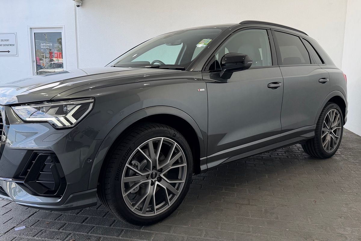 2025 Audi Q3 40 TFSI S line F3