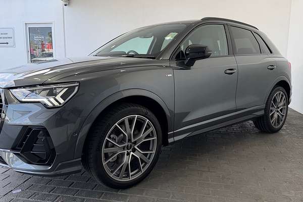2025 Audi Q3 40 TFSI S line F3