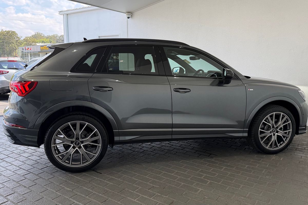 2025 Audi Q3 40 TFSI S line F3