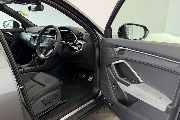 2025 Audi Q3 40 TFSI S line F3