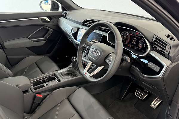 2025 Audi Q3 40 TFSI S line F3