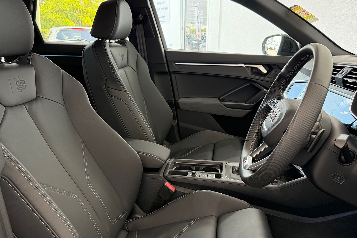 2025 Audi Q3 40 TFSI S line F3