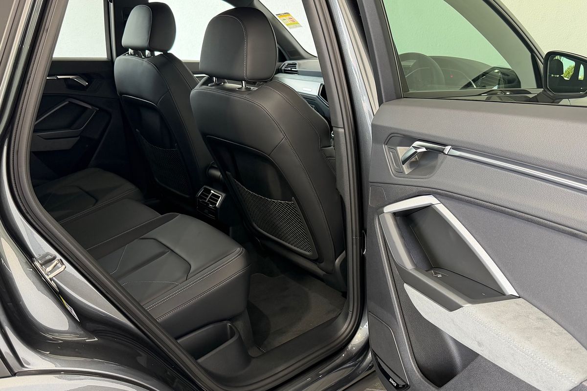 2025 Audi Q3 40 TFSI S line F3