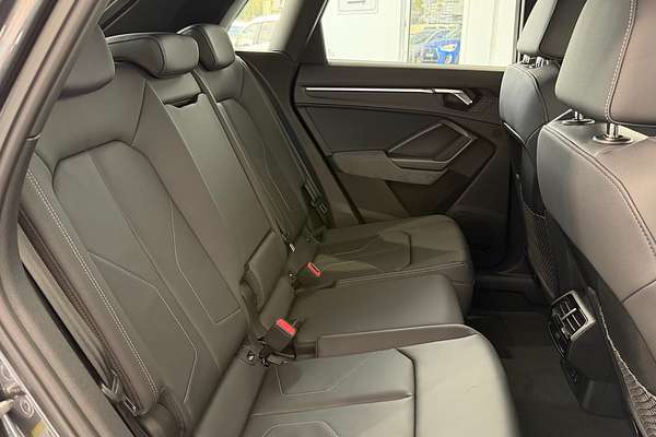 2025 Audi Q3 40 TFSI S line F3