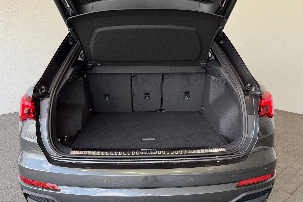 2025 Audi Q3 40 TFSI S line F3