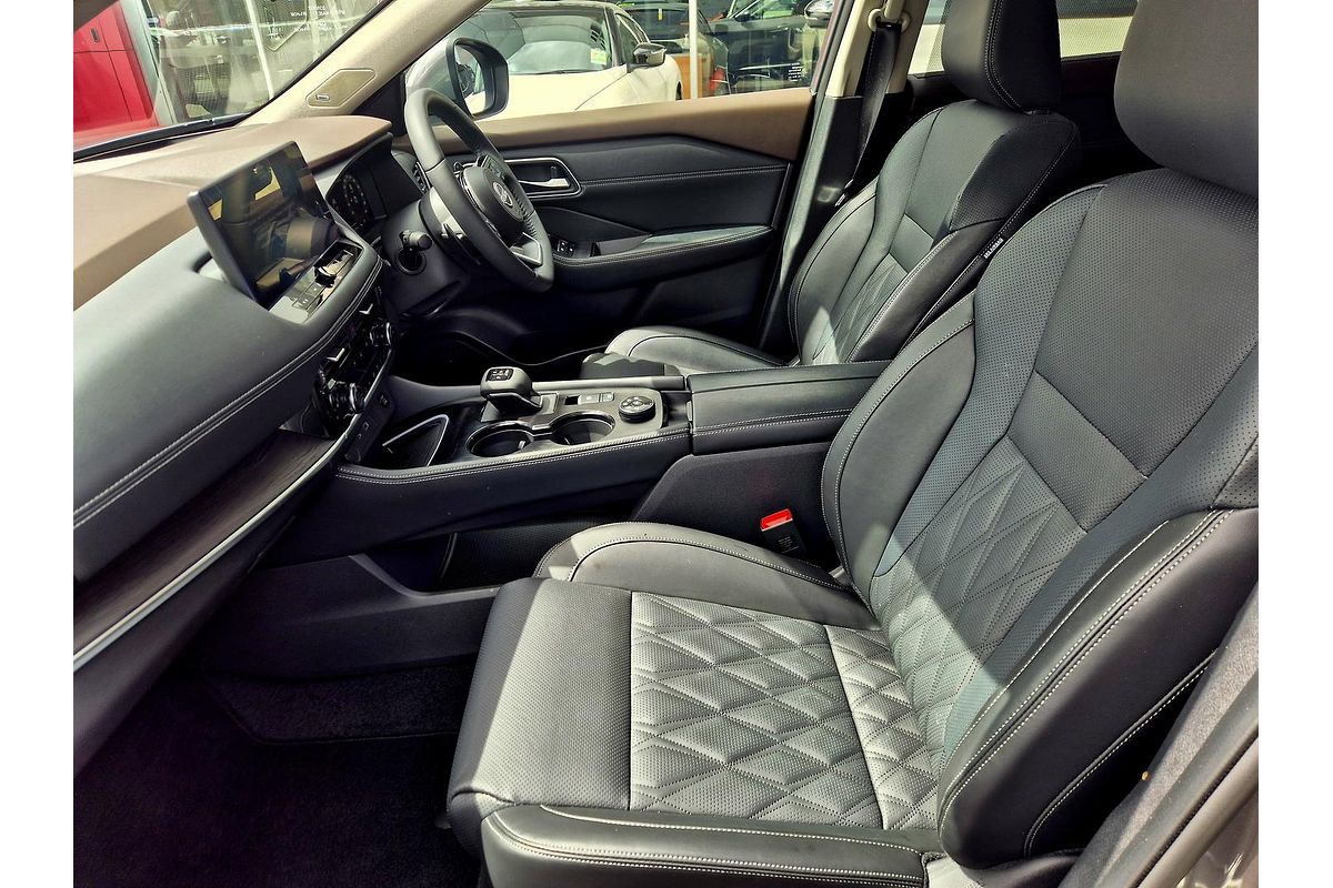 2025 Nissan X-TRAIL Ti-L T33