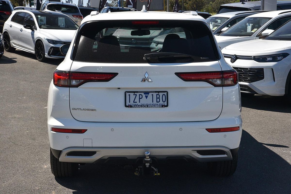 2024 Mitsubishi Outlander LS ZM