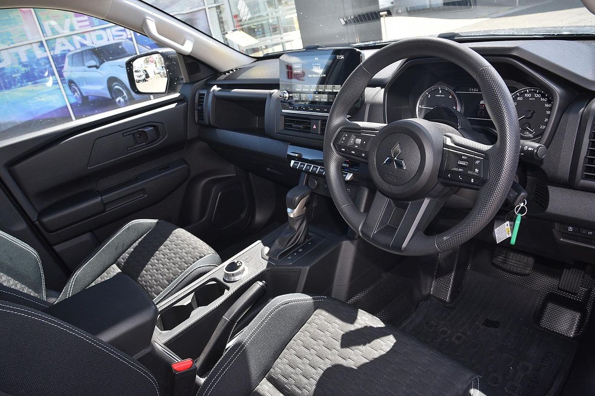 2025 Mitsubishi Triton GLX+ MV 4X4