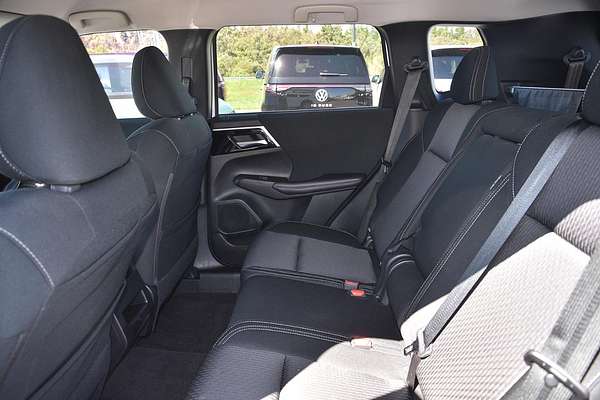 2024 Mitsubishi Outlander LS ZM