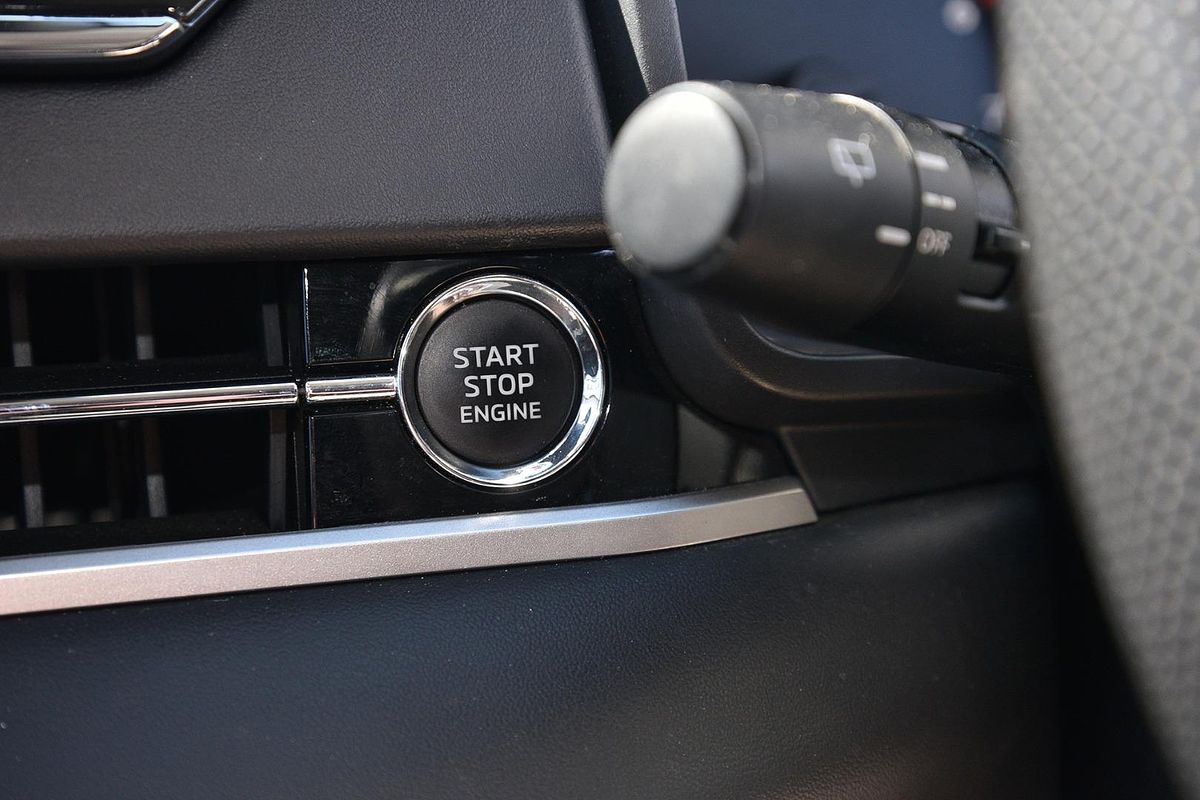 2024 Mitsubishi Outlander LS ZM