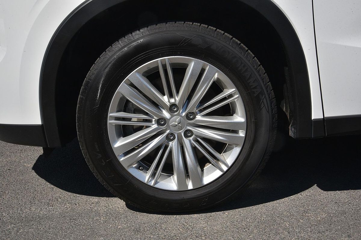 2024 Mitsubishi Outlander LS ZM