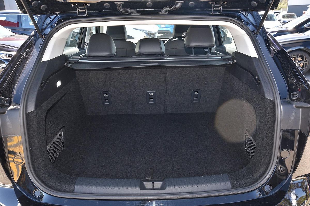 2025 MG HS Excite AS33