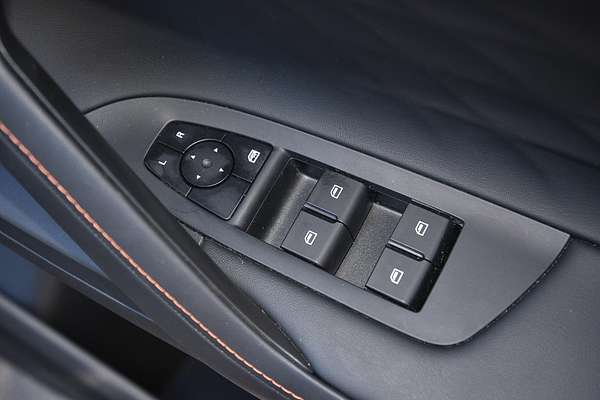 2025 MG HS Excite AS33