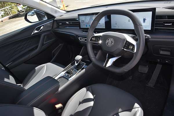 2025 MG HS Excite AS33