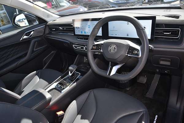 2025 MG HS Excite AS33