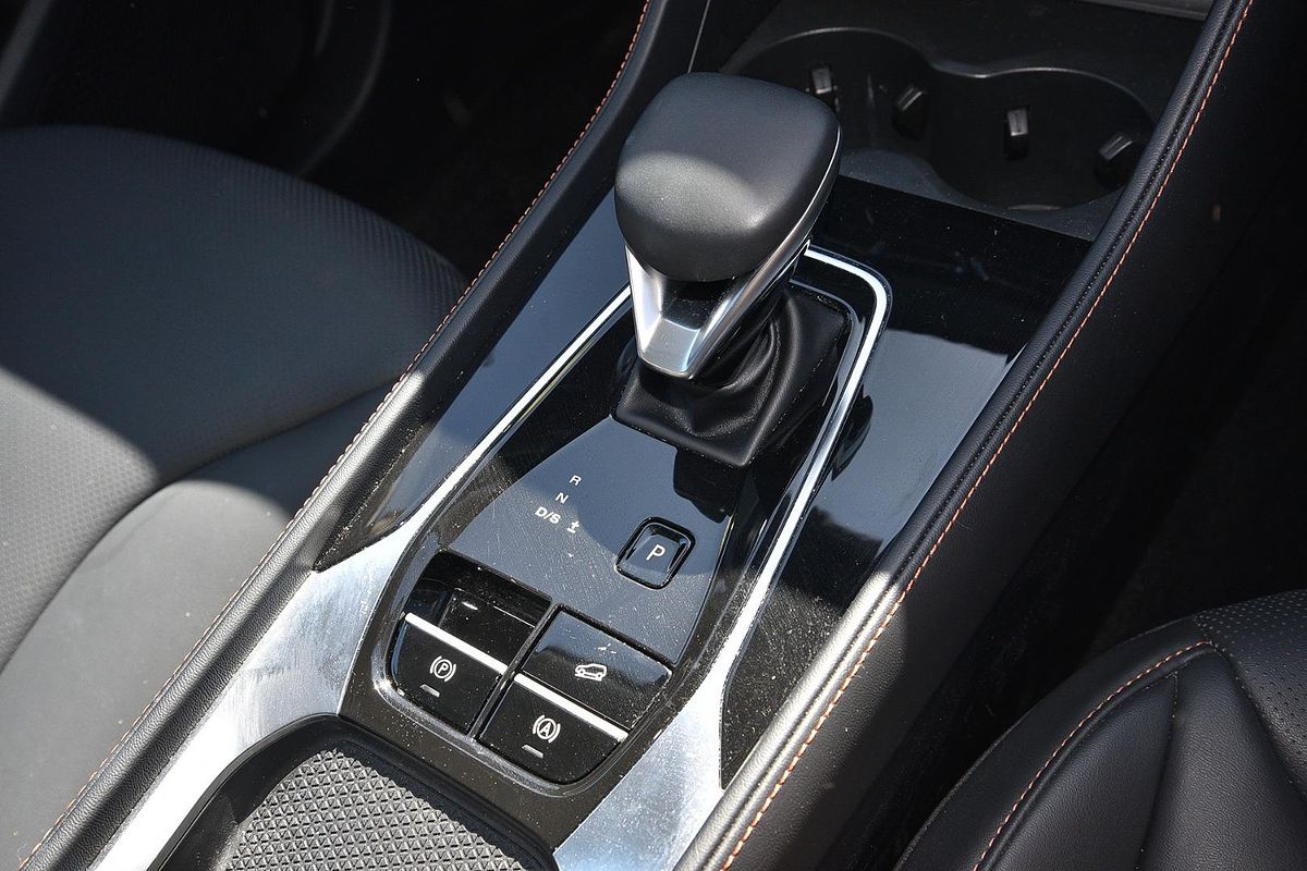 2025 MG HS Excite AS33