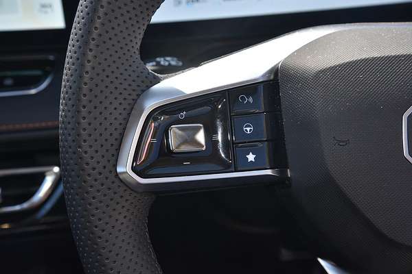 2025 MG HS Excite AS33