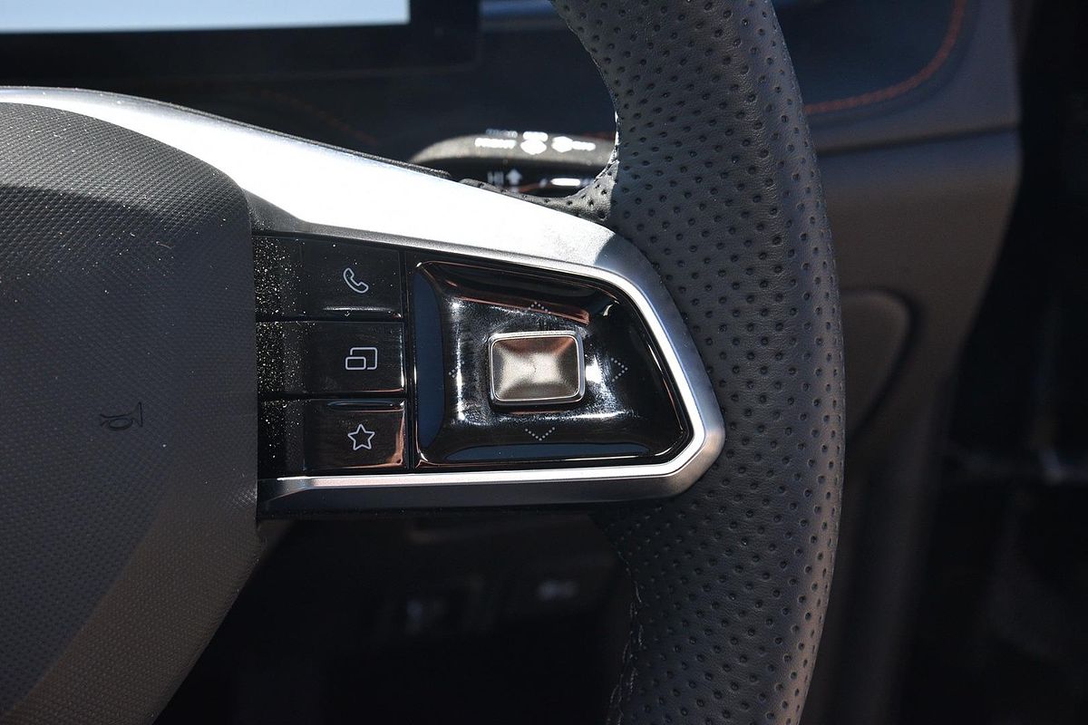 2025 MG HS Excite AS33