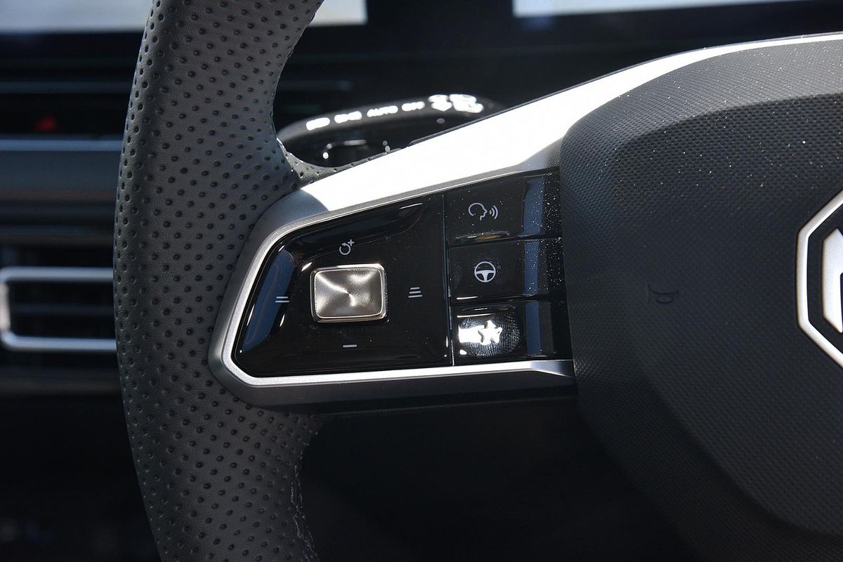 2025 MG HS Excite AS33