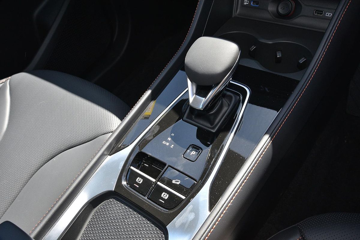 2025 MG HS Excite AS33