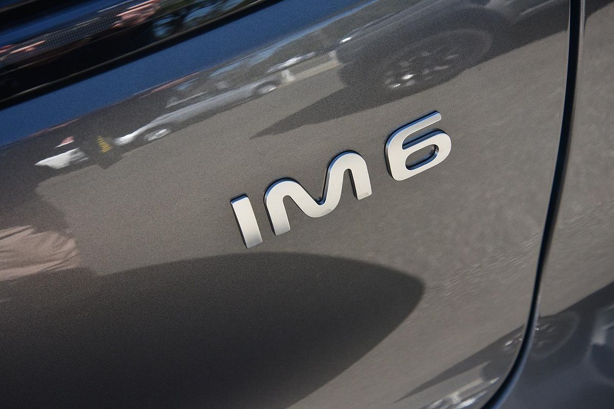 2025 MG IM6 Platinum S12L