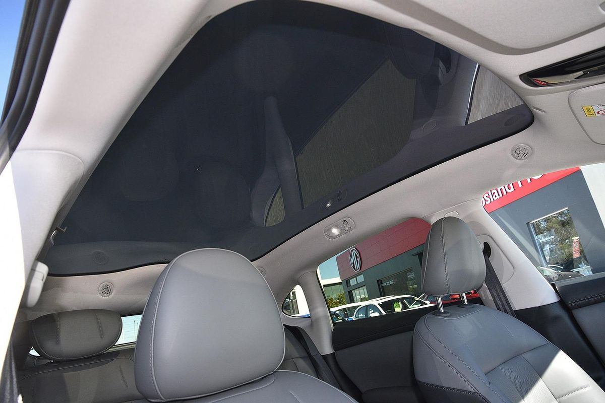 2025 MG IM6 Platinum S12L