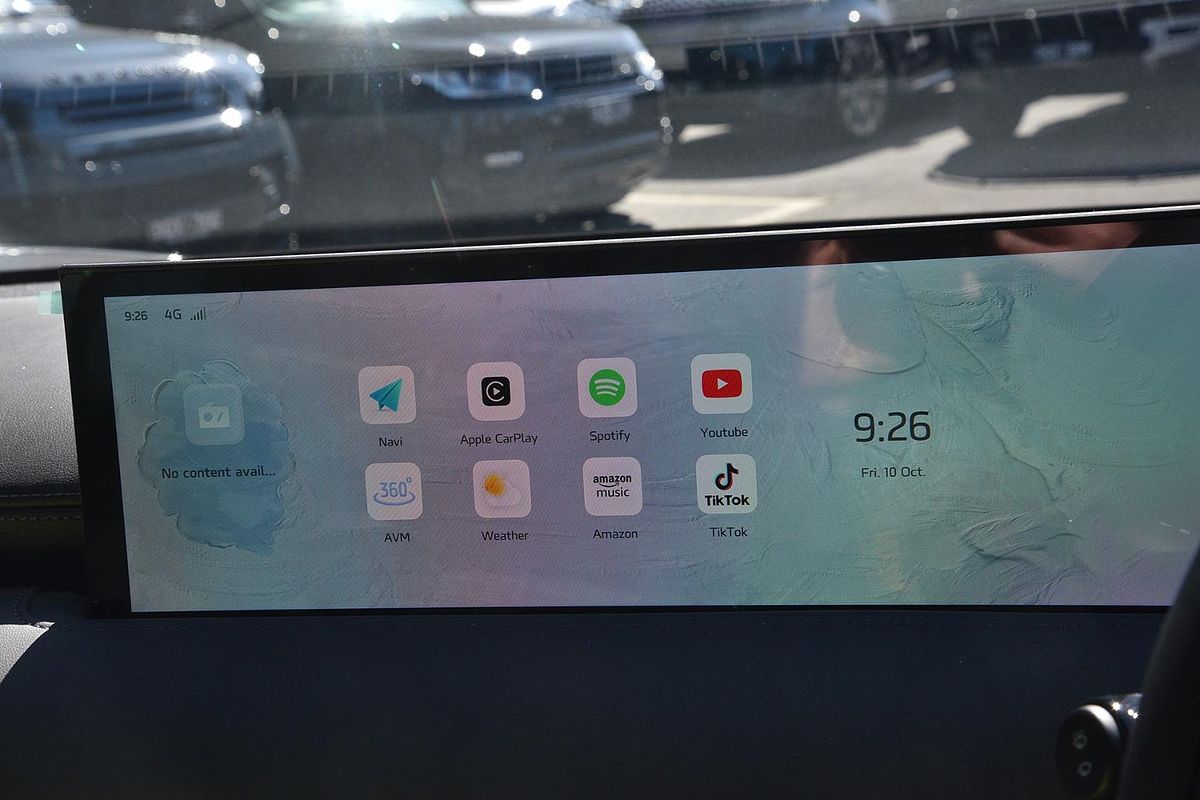 2025 MG IM6 Platinum S12L