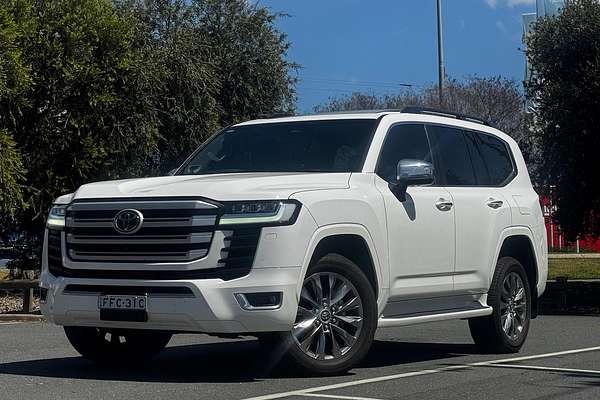 2025 Toyota Landcruiser Sahara ZX FJA300R