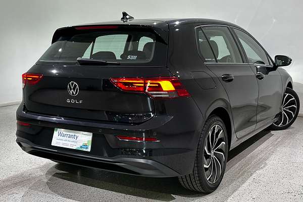 2022 Volkswagen Golf 110TSI Life 8