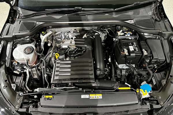2022 Volkswagen Golf 110TSI Life 8