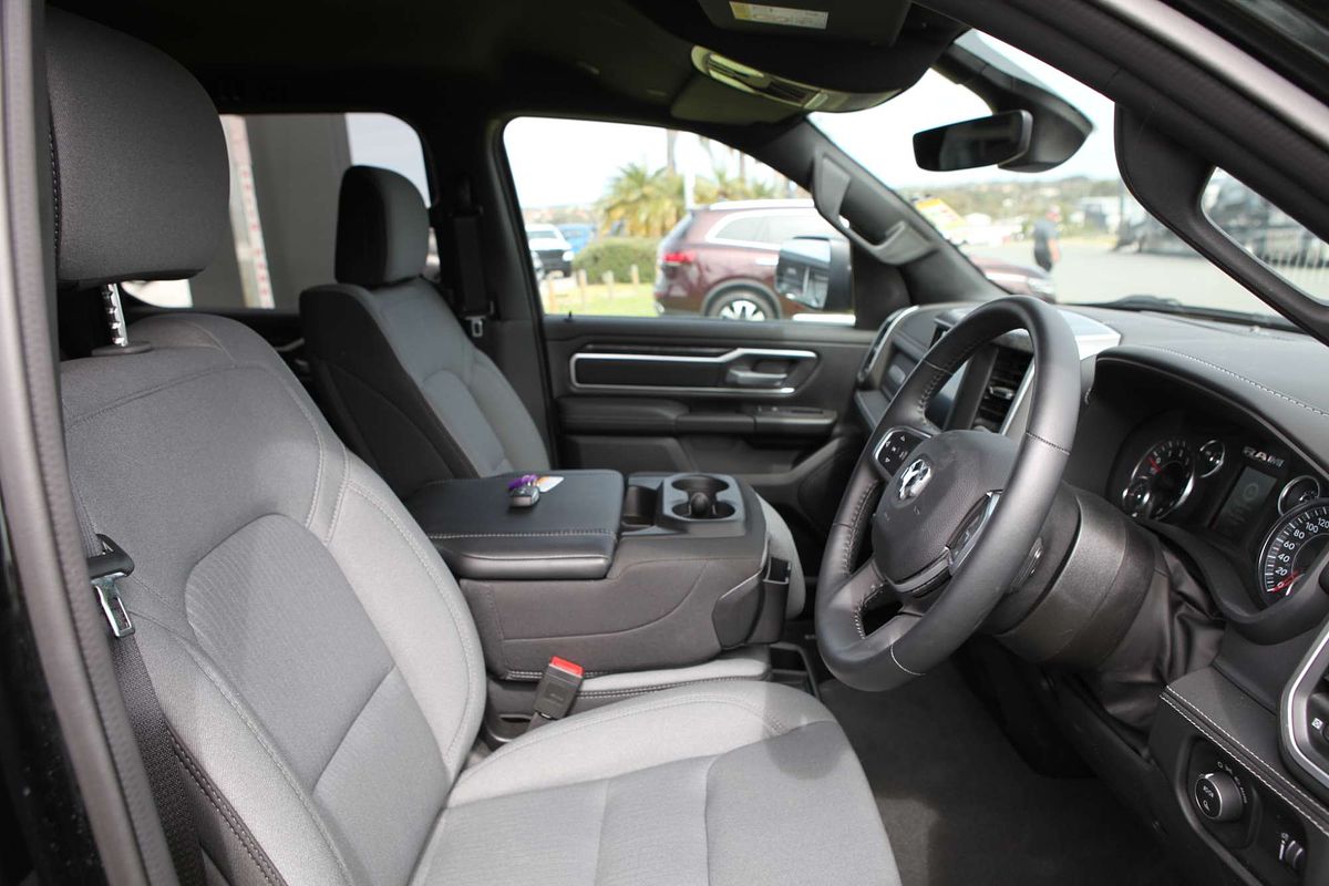 2023 RAM 1500 Big Horn DT 4X4 LWB