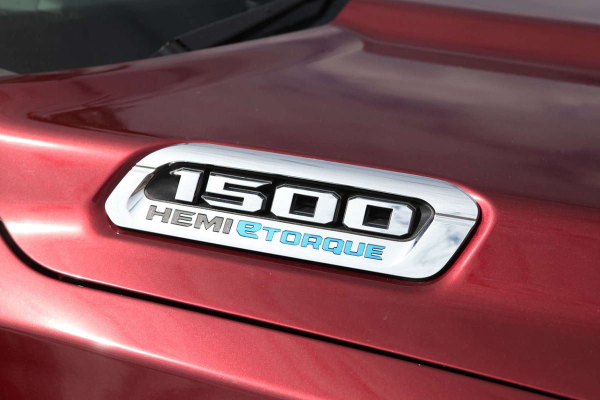 2024 RAM 1500 Laramie Sport RamBox DT 4X4 SWB