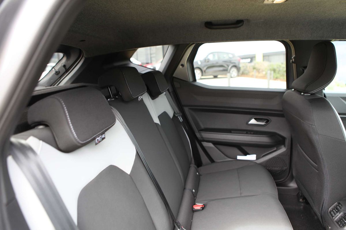 2025 Renault Duster Techno X1311