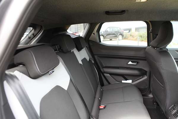 2025 Renault Duster Techno X1311