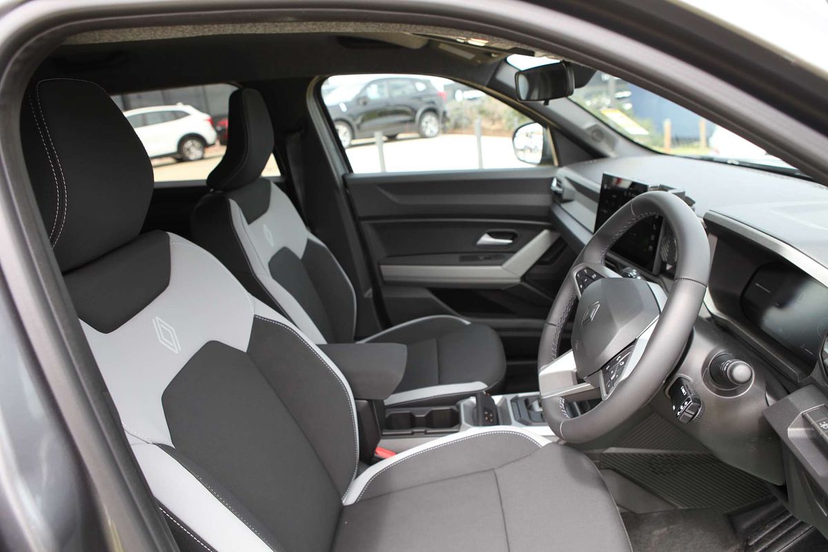2025 Renault Duster Techno X1311