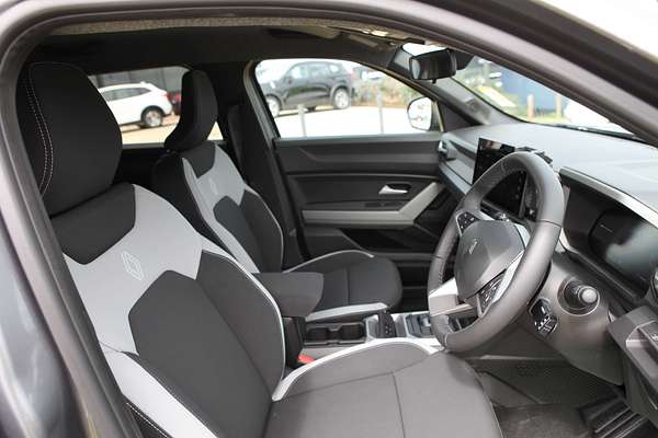 2025 Renault Duster Techno X1311