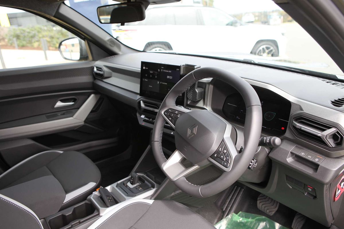 2025 Renault Duster Techno X1311