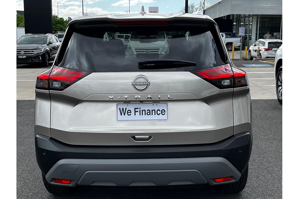 2025 Nissan X-TRAIL ST-L T33