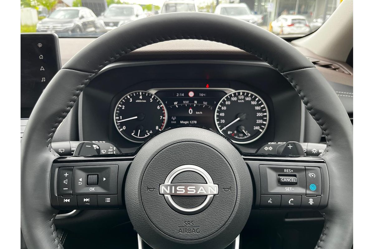 2025 Nissan X-TRAIL ST-L T33